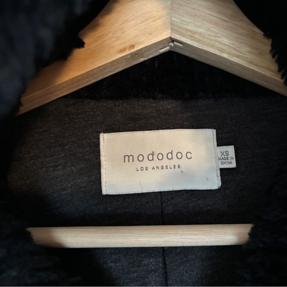 Mododoc Los Angeles Faux Fur Jacket - Picture 5 of 5